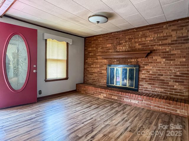 6689 Hildebran Shelby Road, Hickory, NC 28602