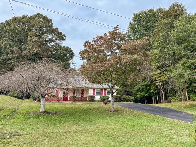 6689 Hildebran Shelby Road, Hickory, NC 28602
