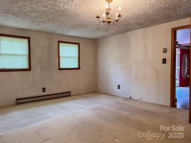 6689 Hildebran Shelby Road, Hickory, NC 28602