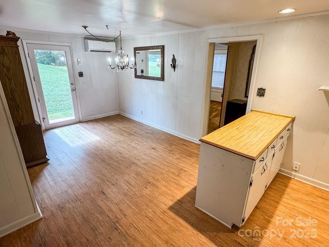 6689 Hildebran Shelby Road, Hickory, NC 28602
