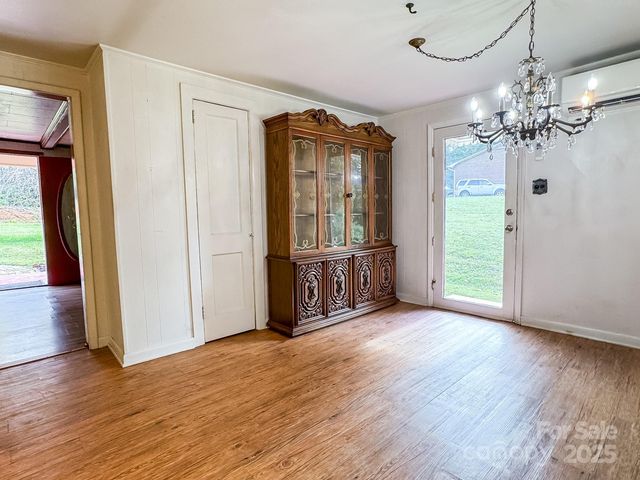 6689 Hildebran Shelby Road, Hickory, NC 28602