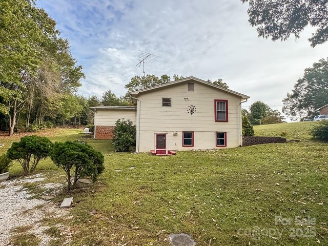 6689 Hildebran Shelby Road, Hickory, NC 28602