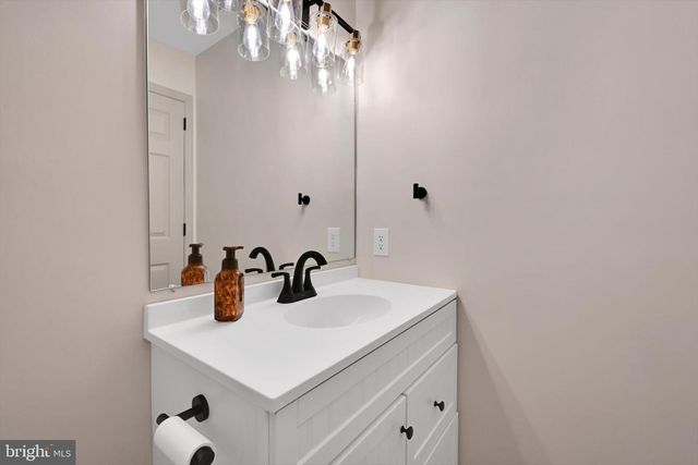 10 GEORGIE LN, Richland, PA 17087