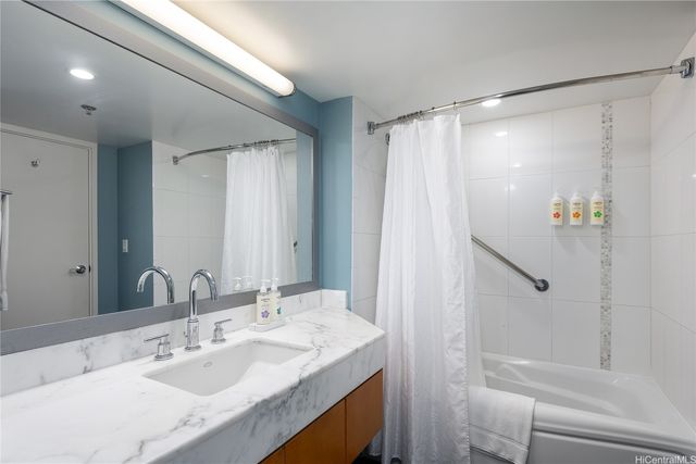 410 Atkinson Drive 3301, Honolulu, HI 96814