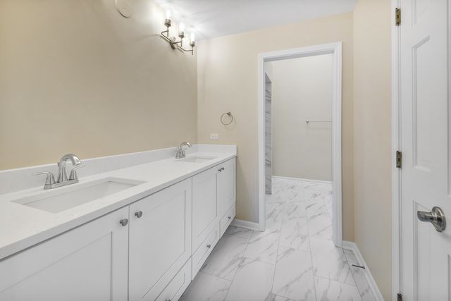 507 W Parkside Drive, Palatine, IL 60067