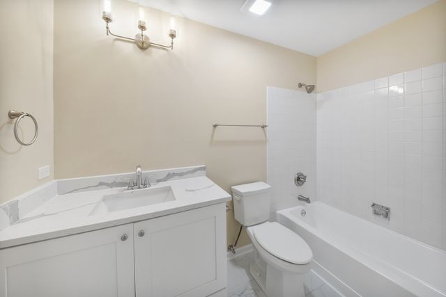 507 W Parkside Drive, Palatine, IL 60067