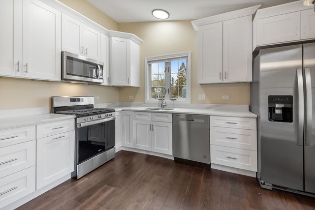 507 W Parkside Drive, Palatine, IL 60067