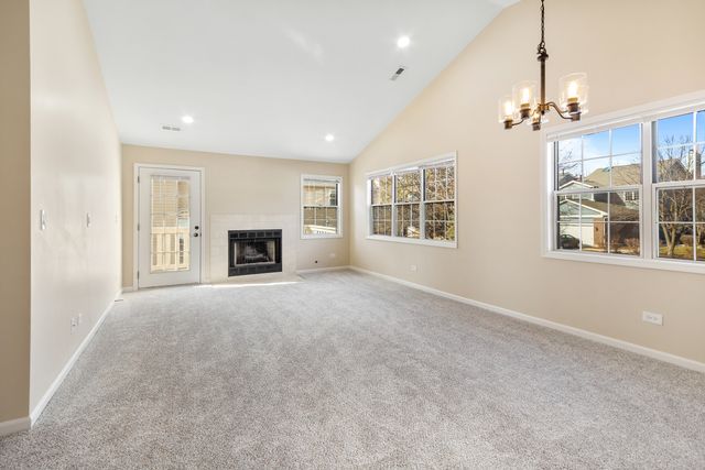 507 W Parkside Drive, Palatine, IL 60067