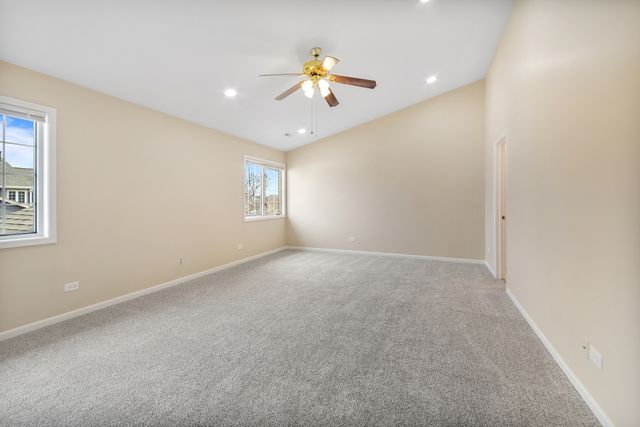 507 W Parkside Drive, Palatine, IL 60067
