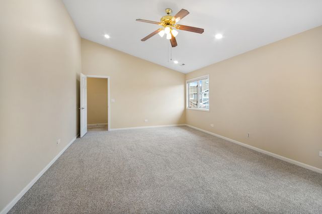 507 W Parkside Drive, Palatine, IL 60067