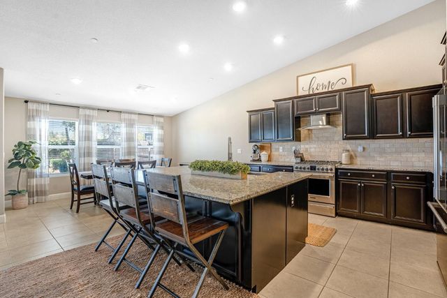 347 Maclure Avenue W, Madera, CA 93636