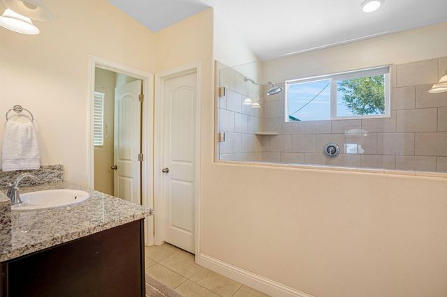 347 Maclure Avenue W, Madera, CA 93636