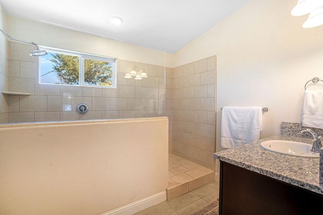 347 Maclure Avenue W, Madera, CA 93636