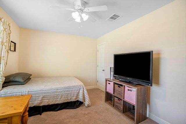 347 Maclure Avenue W, Madera, CA 93636
