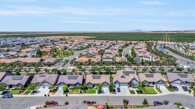 347 Maclure Avenue W, Madera, CA 93636