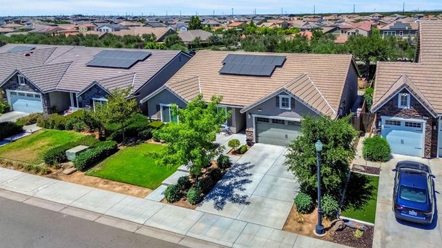 347 Maclure Avenue W, Madera, CA 93636