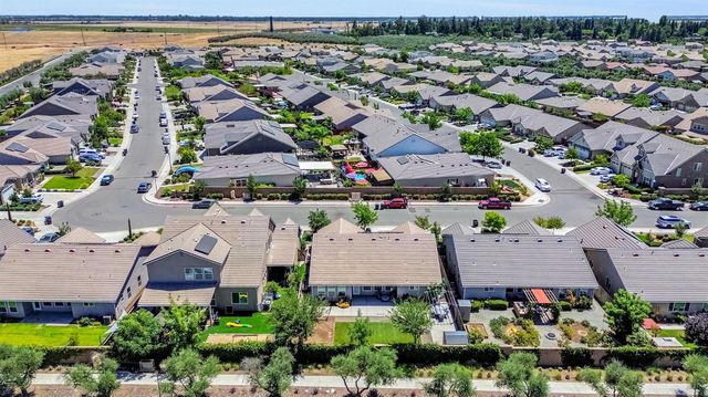 347 Maclure Avenue W, Madera, CA 93636