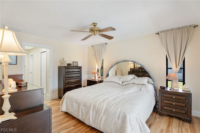 1202 SW 51st TER, Cape Coral, FL 33914