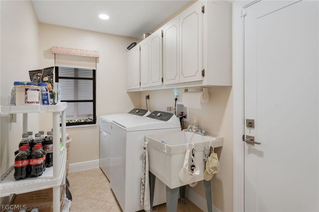 1202 SW 51st TER, Cape Coral, FL 33914