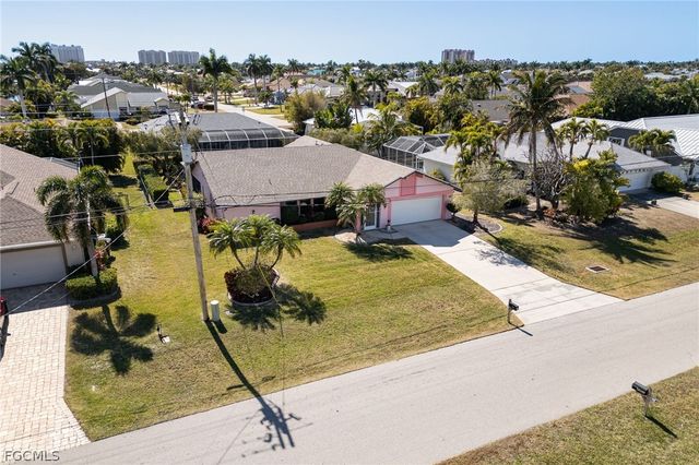 1202 SW 51st TER, Cape Coral, FL 33914