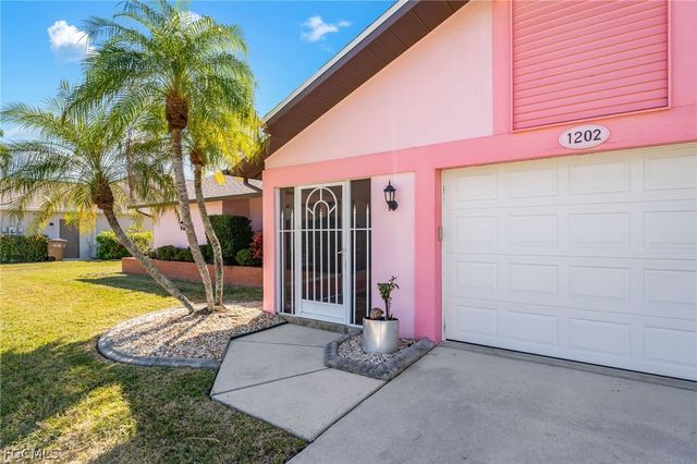 1202 SW 51st TER, Cape Coral, FL 33914