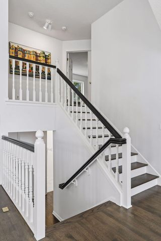 901 Mendakota Court, Mendota Heights, MN 55120