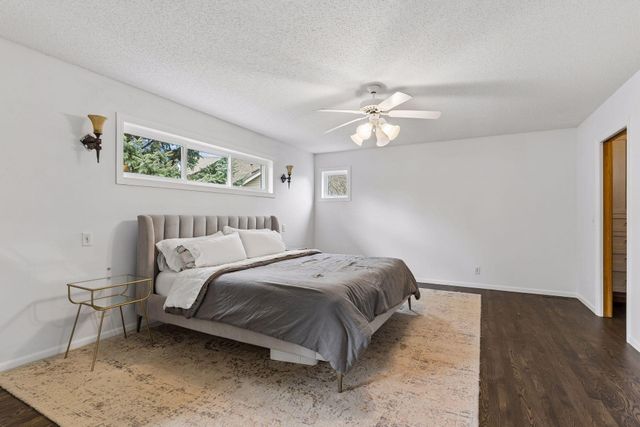 901 Mendakota Court, Mendota Heights, MN 55120