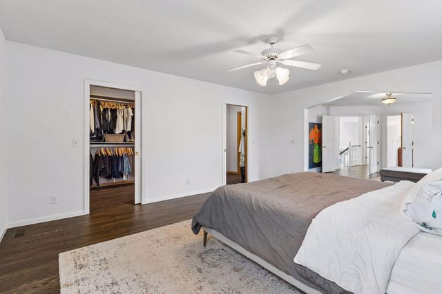 901 Mendakota Court, Mendota Heights, MN 55120