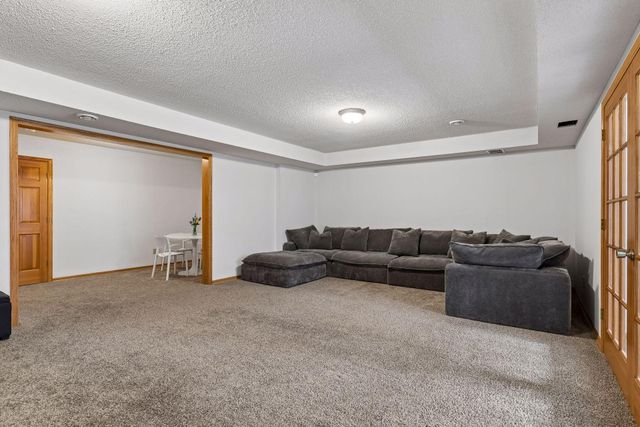 901 Mendakota Court, Mendota Heights, MN 55120