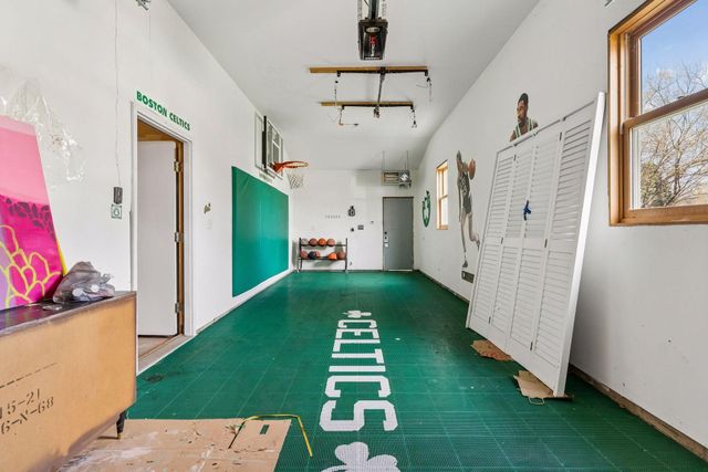 901 Mendakota Court, Mendota Heights, MN 55120