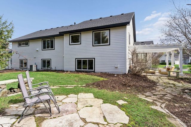 901 Mendakota Court, Mendota Heights, MN 55120