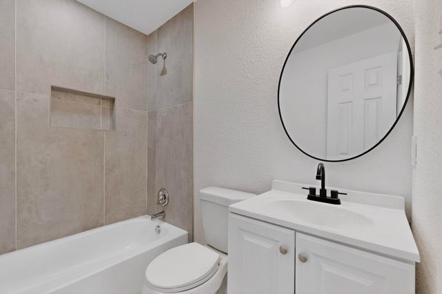 2412 Northshore Drive, Carrollton, TX 75006