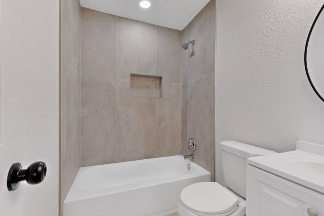 2412 Northshore Drive, Carrollton, TX 75006