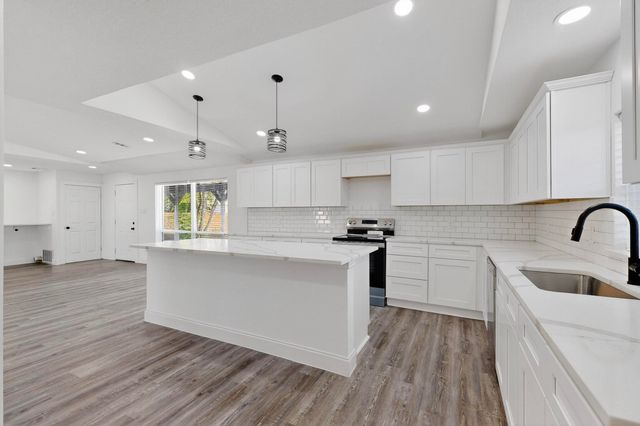 2412 Northshore Drive, Carrollton, TX 75006