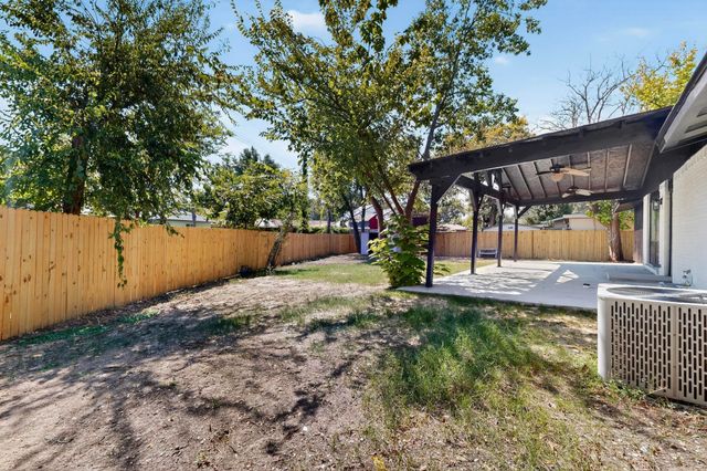 2412 Northshore Drive, Carrollton, TX 75006