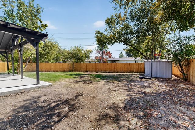 2412 Northshore Drive, Carrollton, TX 75006
