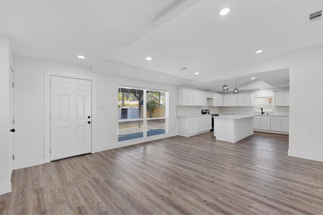 2412 Northshore Drive, Carrollton, TX 75006