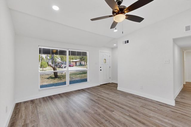 2412 Northshore Drive, Carrollton, TX 75006