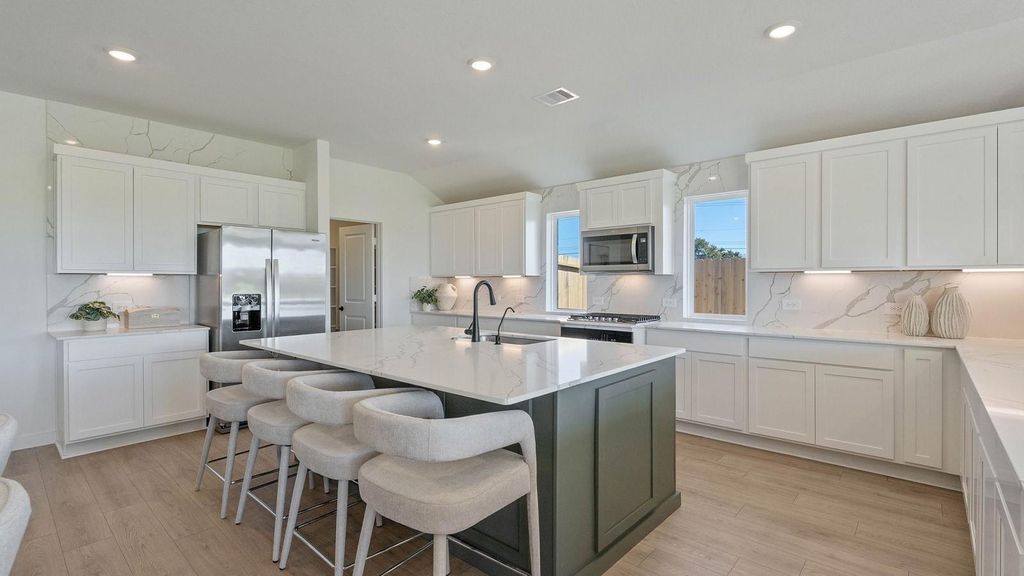 15111 Cibolo Lane, Mont Belvieu, TX 77523