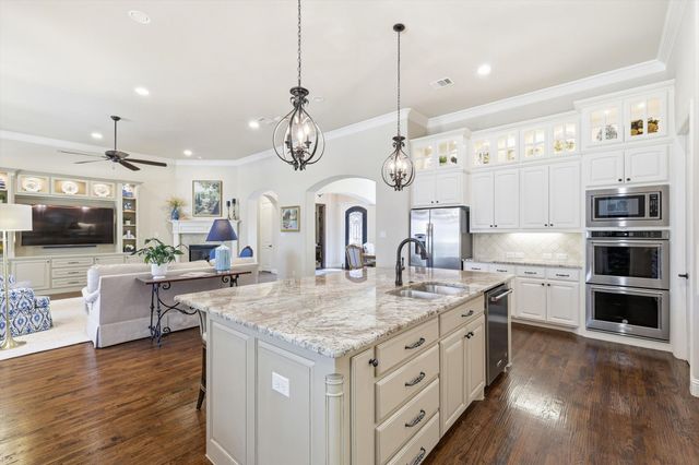 312 Montrose Lane, Southlake, TX 76092