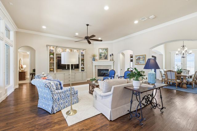 312 Montrose Lane, Southlake, TX 76092