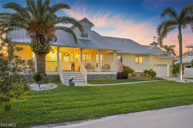 27130 Holly LN, Bonita Springs, FL 34135