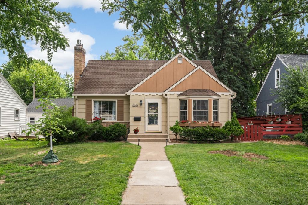 6825 Harriet Avenue, Richfield, MN 55423