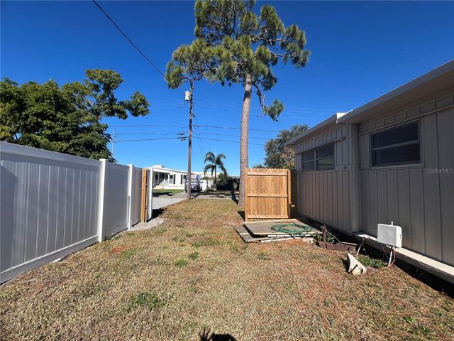 209 LARK DRIVE, Largo, FL 33778