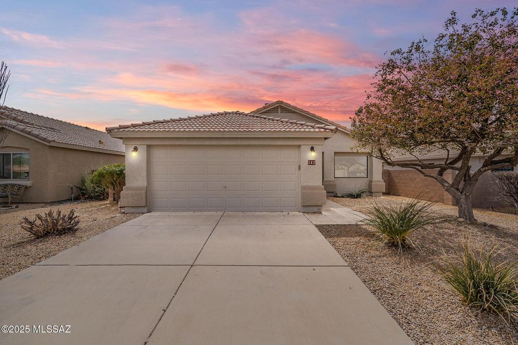 512 E Cactus Mountain Drive, Vail, AZ 85641