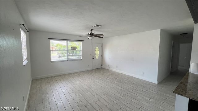 5374 Warren ST, Naples, FL 34113
