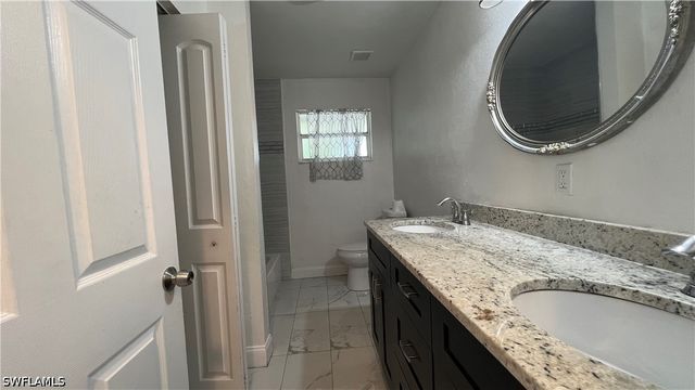 5374 Warren ST, Naples, FL 34113