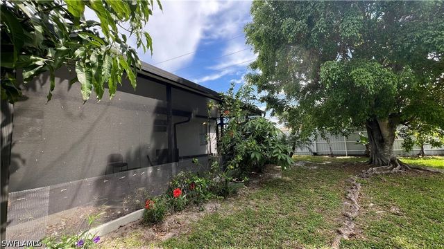 5374 Warren ST, Naples, FL 34113