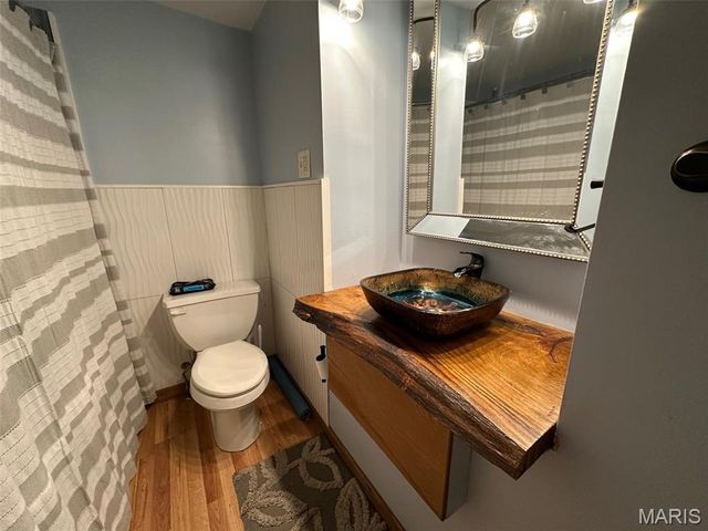 801 Stamper Lane, Godfrey, IL 62035