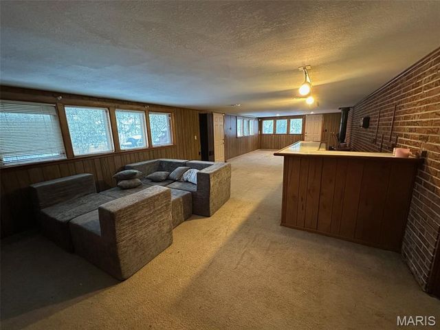 801 Stamper Lane, Godfrey, IL 62035